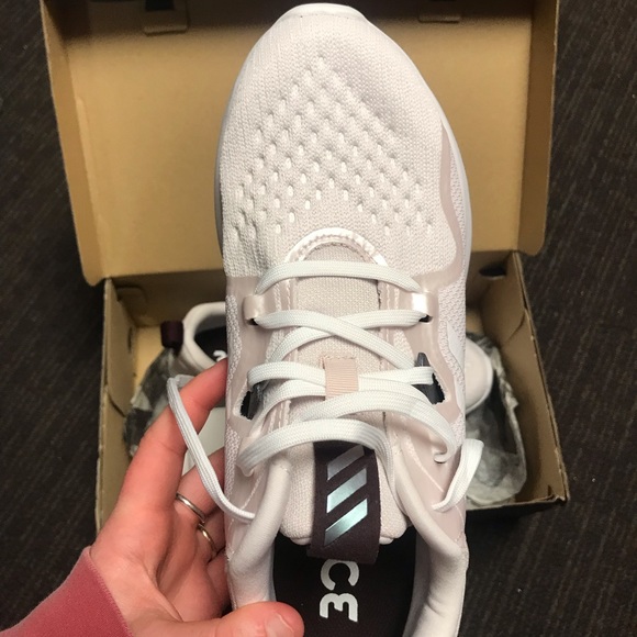 Brand new Adidas EdgeBounce sneakers - Picture 3 of 5